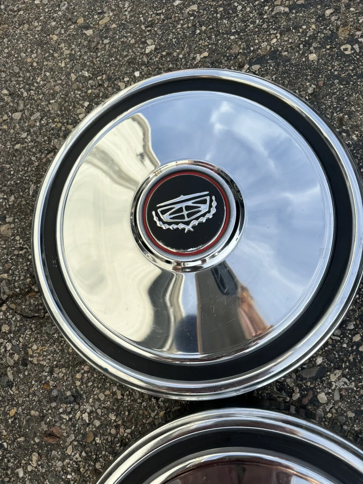 "Ford Maverick Grand Torino 1972-76 tapacubos Poverty se adapta a rueda de 14""/15"" rojo raro" Foto 4 de 4