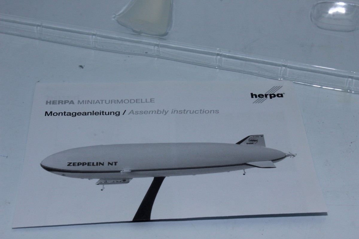 1/200 ツェッペリンNT 飛行船 NT07 HERPA 552554 Herpa Wings 1