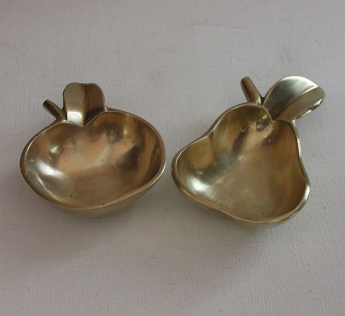 2 Schalen Messing 397g massiv Birne Apfel Aschenbecher Schüssel alt vintage - Picture 2 of 5