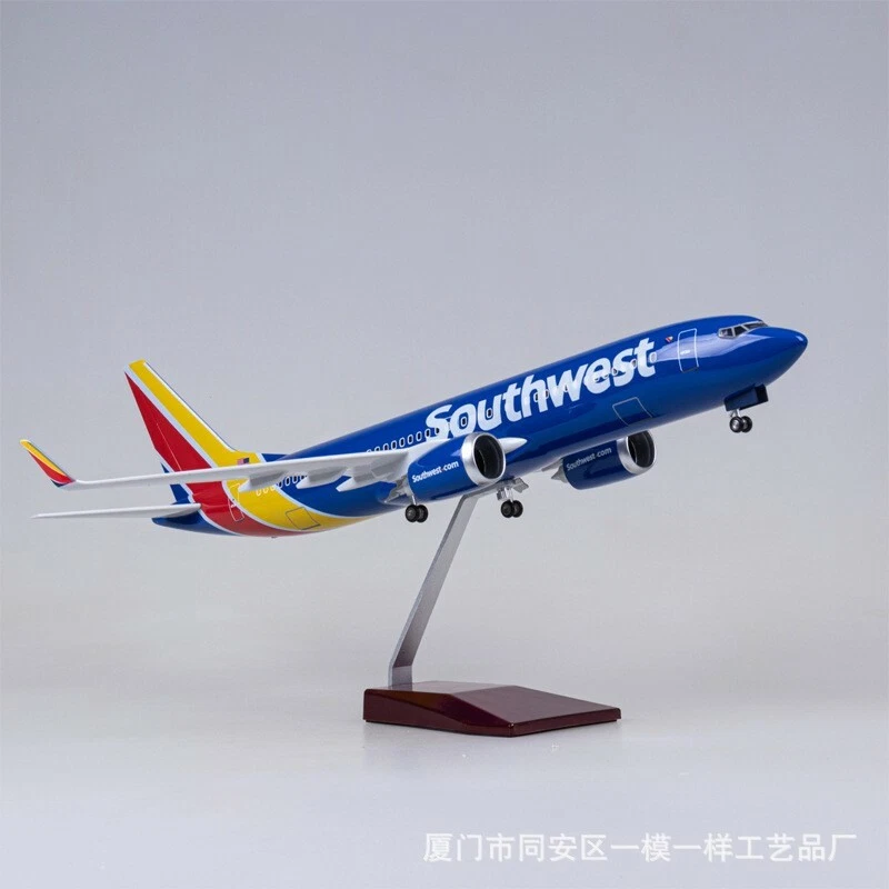 47cm Southwest 1/80 Boeing 737 Resin Passager Plane Collection with Voice &Light - Image 3 of 4