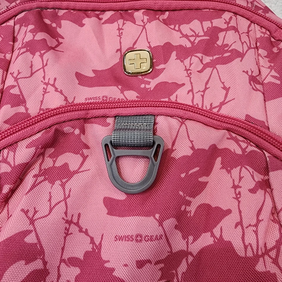 Mochila/bolsa de libros Swiss Gear rosa camuflaje - correas acolchadas Foto 2 de 4