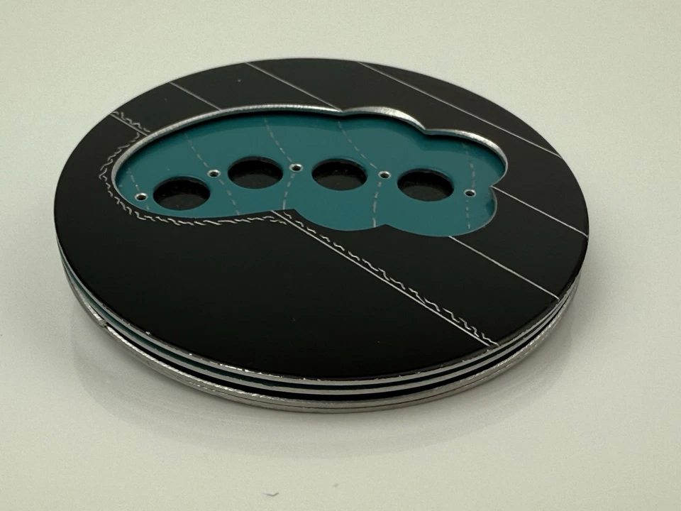 David LaPlantz абстрактный ручной работы круглый алюминиевая брошь цветной - Изображение 4 из 4