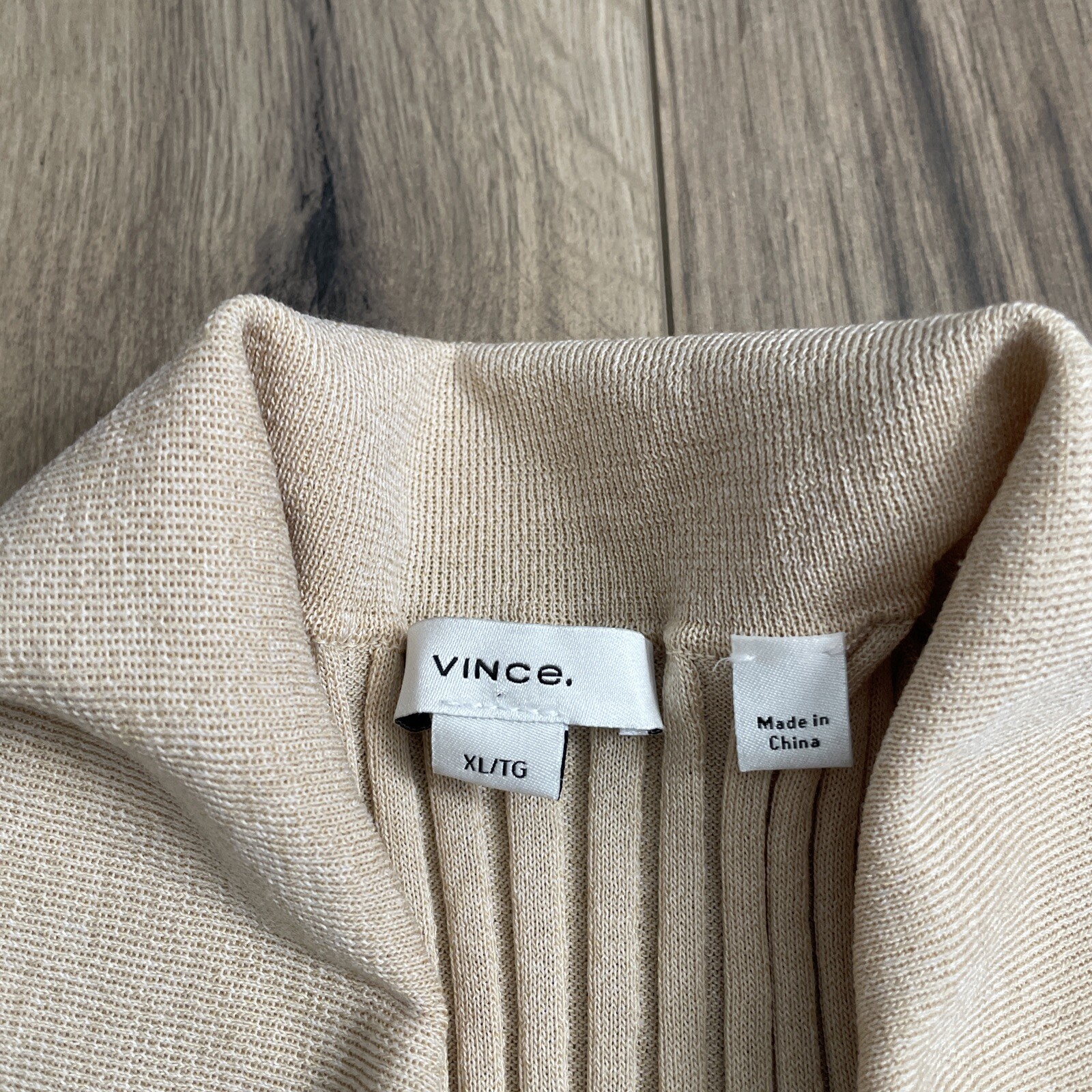 Vince Ribbed Collared Top Fitted Button Front  Si… - image 10