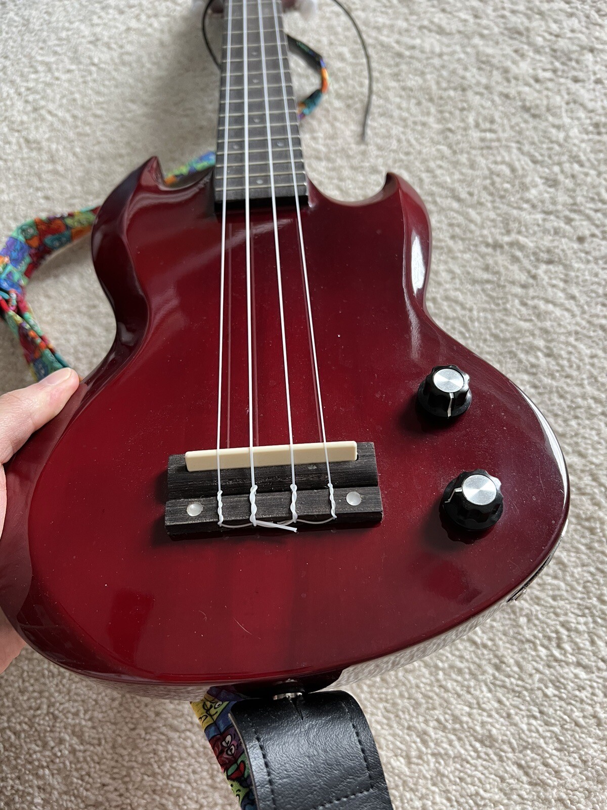 Electric Ukulele and Orange Mini Amp Actutun