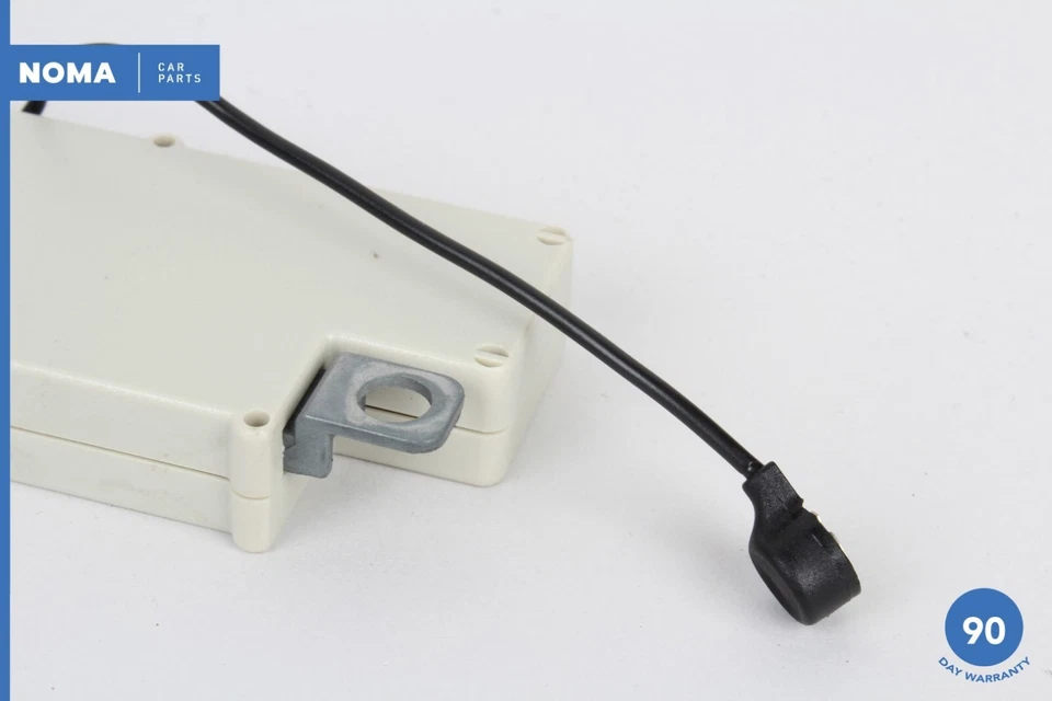 03-08 Jaguar S-Type X206 AM FM Radio Antenna Amplifier 2R8318C847BC OEM - Image 2 of 4