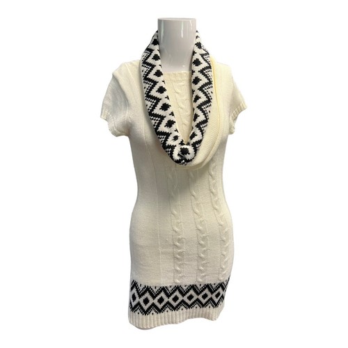Robe Pull Noir Et Blanc Avec écharpe - Taille M - Marque Made For Me To Look Amazing - Occasion Très Bon état