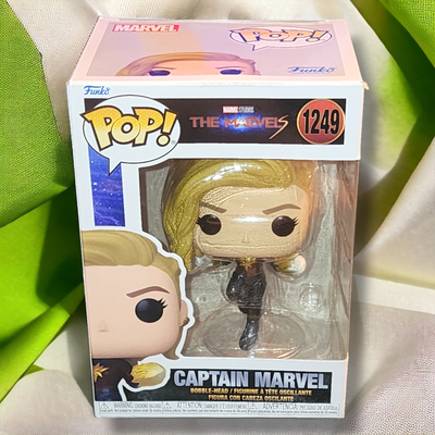 Funko Pop! Captain Marvel with Fire Hands Marvel The Marvels