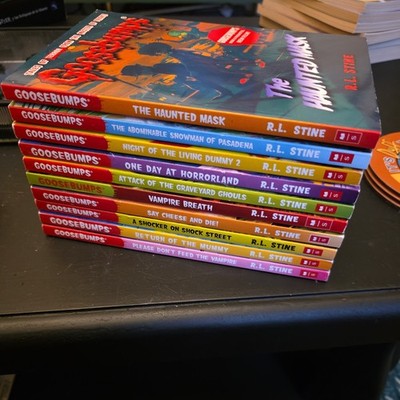 R.L Stine: Goosebumps Set of 10 Paperback Book Set Bundle