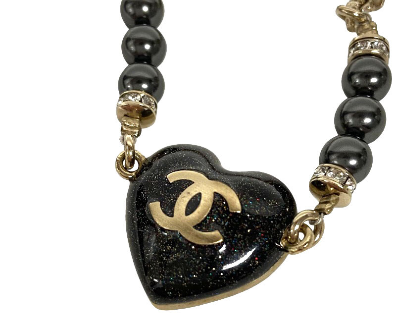 【煌めくCCロゴで高級感◎】CHANEL★ブレスレット CHANEL CC Logo Rhinestone Black Heart Bracelet 8.2