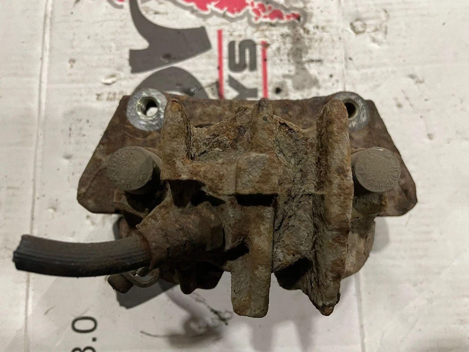 2003 ROVER 75 ПЕРЕДНИЙ ПРАВЫЙ ТОРМОЗ СУППОРТ C304 - Изображение 2 из 4