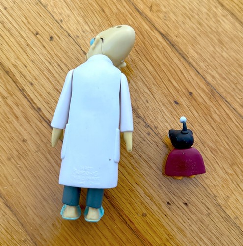 Toynami Futurama Professor Hubert Farnsworth & Nibbler, Amy and Hermes Figures - Picture 5 of 5