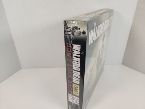 The Walking Dead "Don’t Look Back" Dice Game - Sealed - Picture 4 of 6