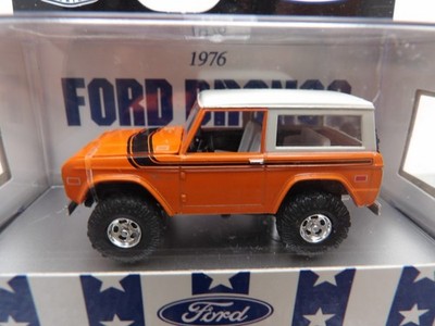 1976 FORD BRONCO    2023 CASTLINE M2 MACHINES    1:64 DIE-CAST