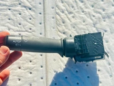 2019-2021 HONDA CIVIC HEADLIGHT TURN SIGNAL CONTROL SWITCH OEM M48604.