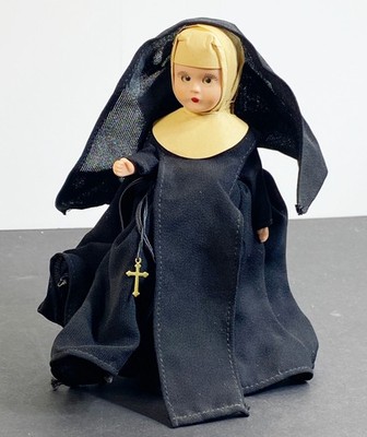 Nancy Ann Storybook Dolls Nun Habit Complete Excellent vinage with stand