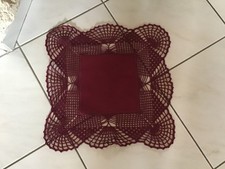 Handgestickte , Hardanger , geh&auml;kelt weinrot  38x38