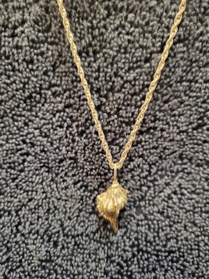 18'' .925 Sterling Silver Chain With Seashell Pendant.  Made In Itally 11+ Grams