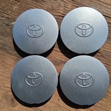 Toyota Previa Center Cap Set Of 4 1991-1997 Part Number 7825 E