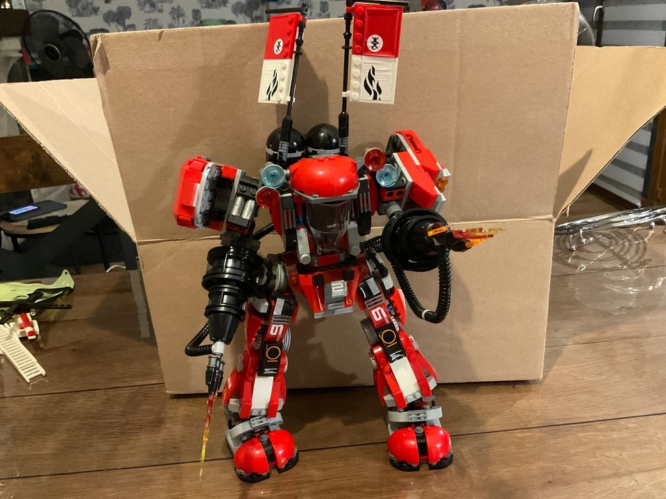 LEGO Ninjago 70615 Fire Mech, photo 1 sur 5