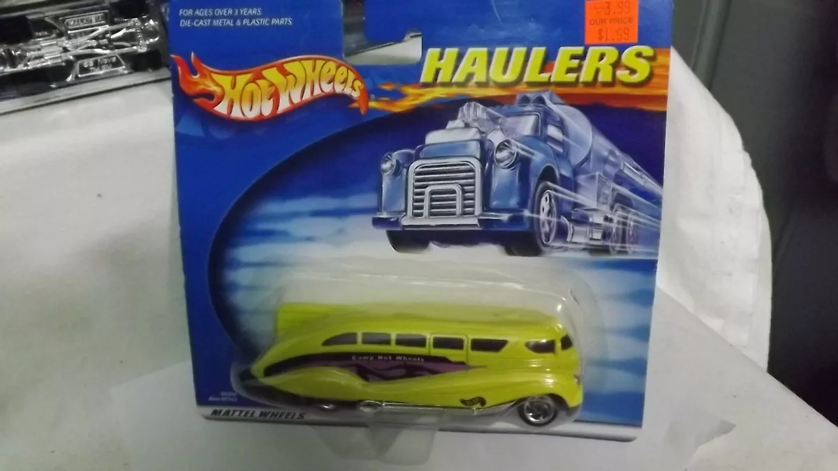 2001 Hotwheels Haulers Camp Hot Wheels