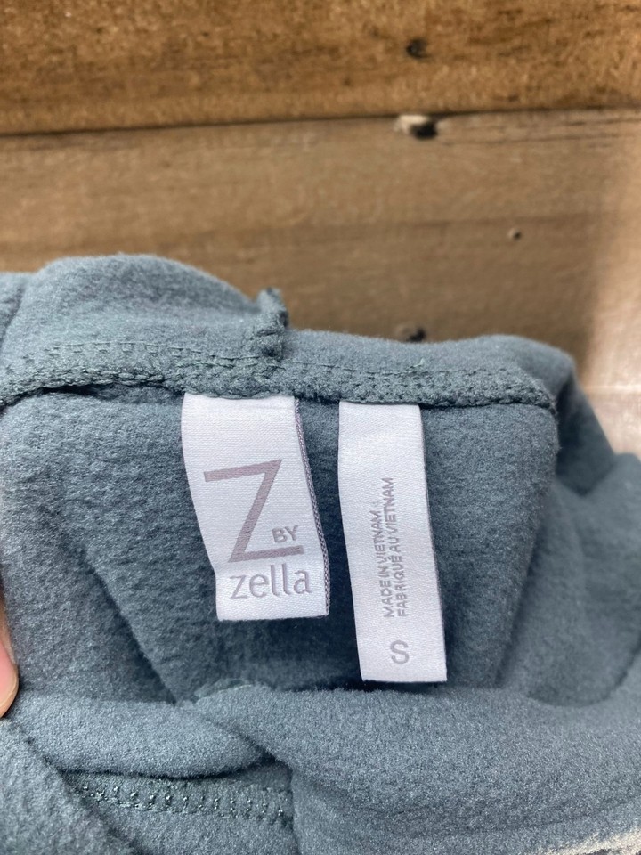 NWT Zella Fuzzy Women's Hoodie with Front Zipper Pocket Size Small eBay