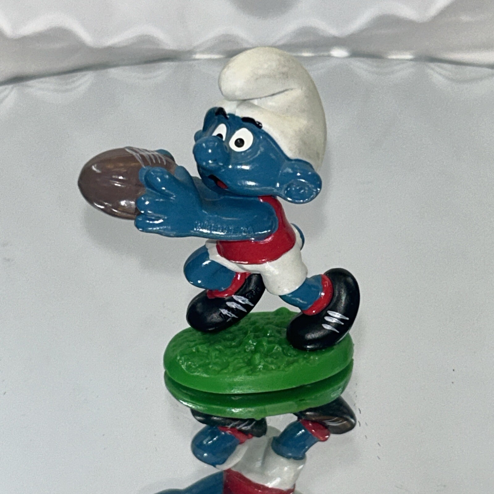 20150 Australian Football Red Shirt Smurf Rare Vintage Figure PVC Toy Peyo 1980