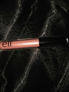 elf praline lipstick