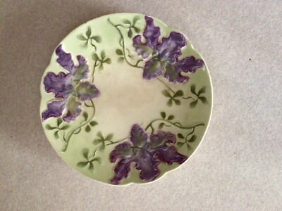 Art Nouveau-Stil Sarreguemines Barbotine Majolika glasierter Orchideenteller 1St