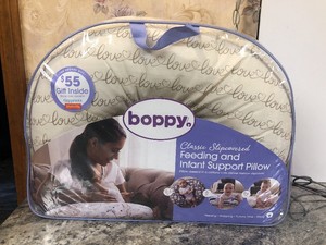 boppy slipcovered feeding and infant support pillow
