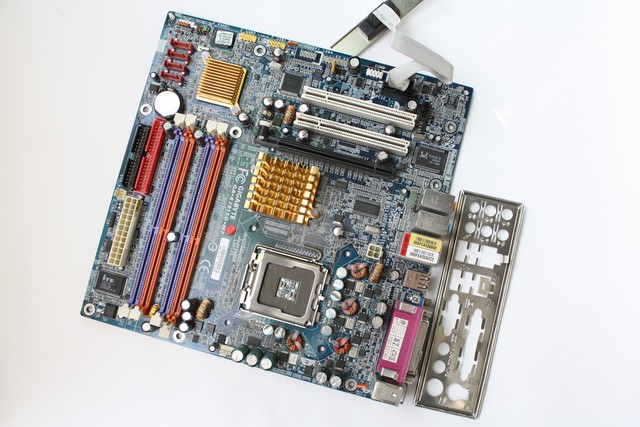 8i915g mf