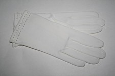 Dawnelle White Vintage Gloves with Pearl Trim Sz 6.5 Never Worn w/Tags
