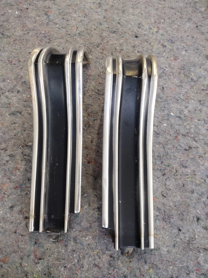 Chevy Impala 1965 moldura de extensión trasera L&R Foto 2 de 4