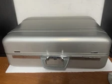 Zero Halliburton Aluminum Attache 23x16x7Business Cases - Brushed Silver