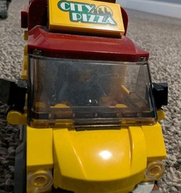Lego City 60150 - Pizza Van Food Truck (Incomplete)