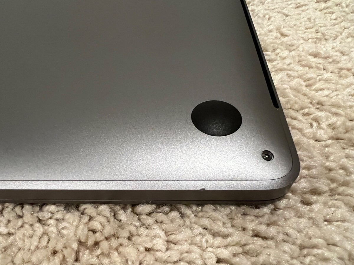 MacBook Pro 16 inch 2019 - 2.4 GHz 8-Core i9 - 8GB 5500M GPU
