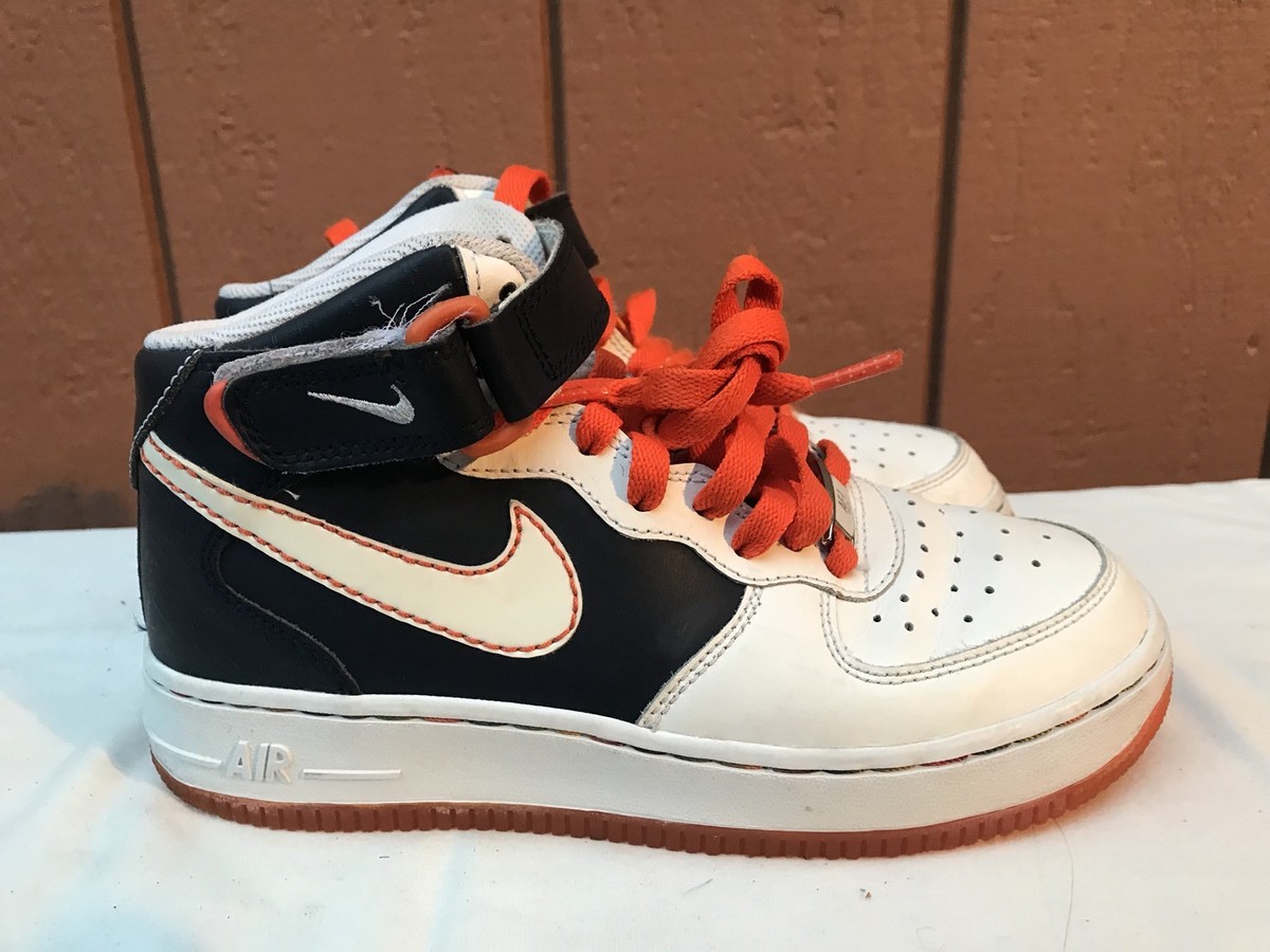 EUC Nike Air Force 1 Mid (GS) Madison Square Garden Size US EUC Nike Air Force 1 Mid (GS) Madison Square Garden Size US