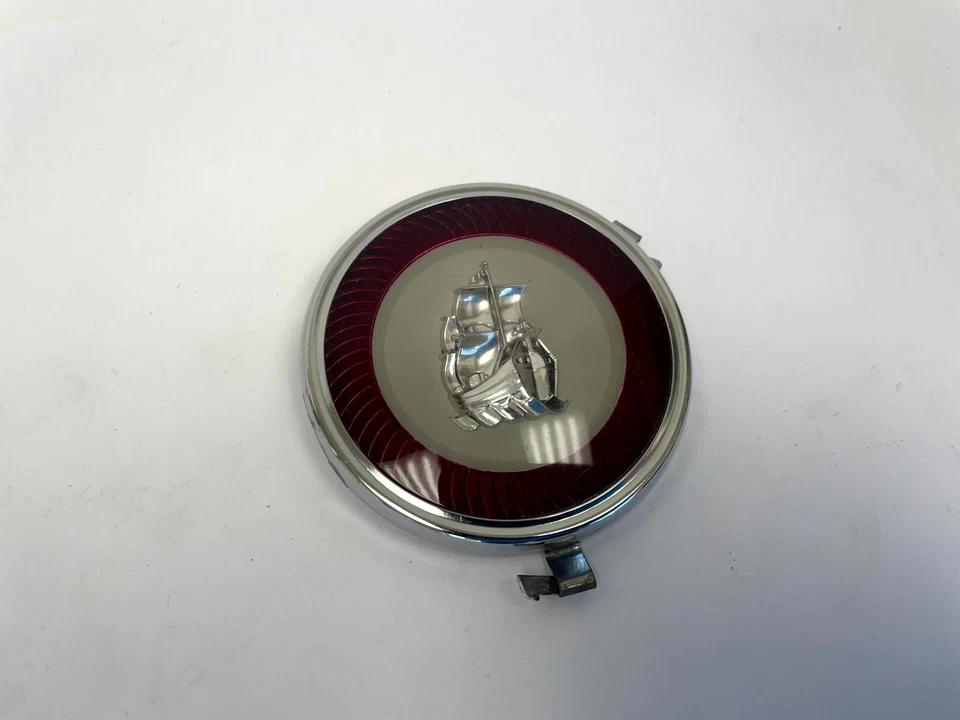 1951-1952 Plymouth Cranbrook Deluxe гудок кольцо эмблема украшение 1325171 новый из старых запасов. - Изображение 3 из 4