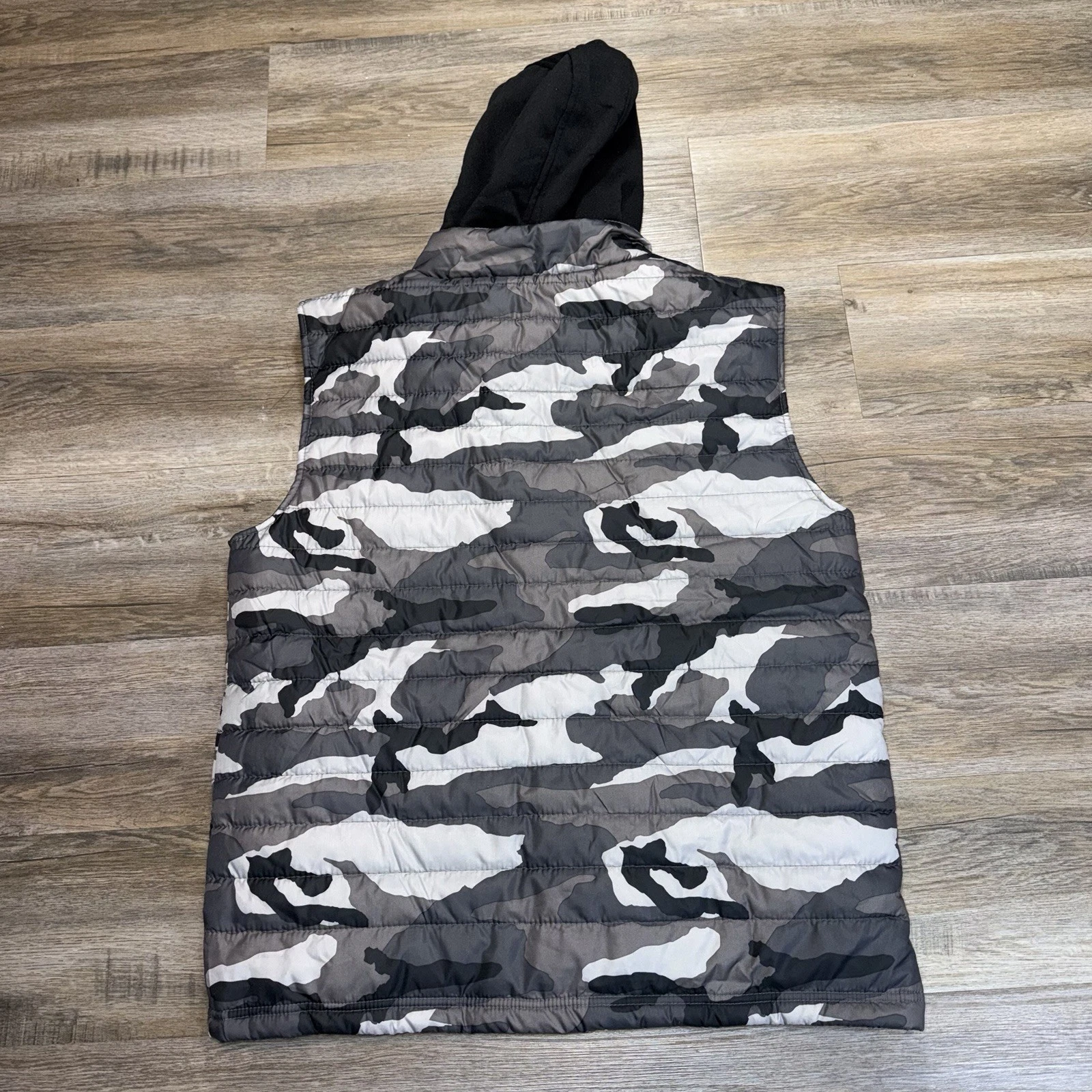 NWT Ecko Unltd. Black Gray Camouflage Hooded Puffer Vest Mens Large Rhino Logo image 11