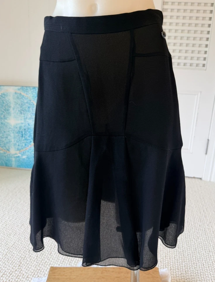 Женская Chanel черный плиссированные колена юбка Sizw 36 отличном состоянии - Изображение 2 из 4