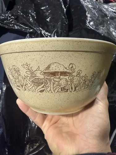 Vintage Pyrex Forest Fancies Mushroom 1.5 Qt Nesting Mixing Bowl #402