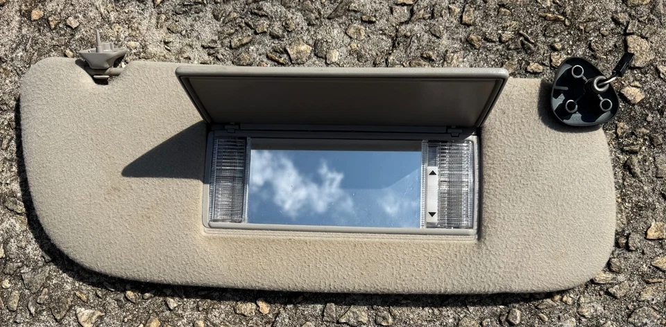 Dodge Ram 1500 2500 1994-2001 pasajero gris tela iluminada parasol derecho fabricante de equipos originales Foto 2 de 3