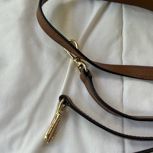 BORSA A TRACOLLA MICHAEL KORS $368 RILEY LARGE RILEY BORSA A TRACOLLA USATA IN OTTIME CONDIZIONI - Foto 4 di 22