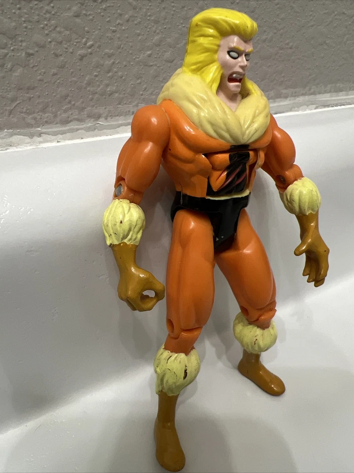 Figura de acción suelta ToyBiz Marvel Uncanny X-Men Sabretooth 1991 5"  Foto 2 de 4