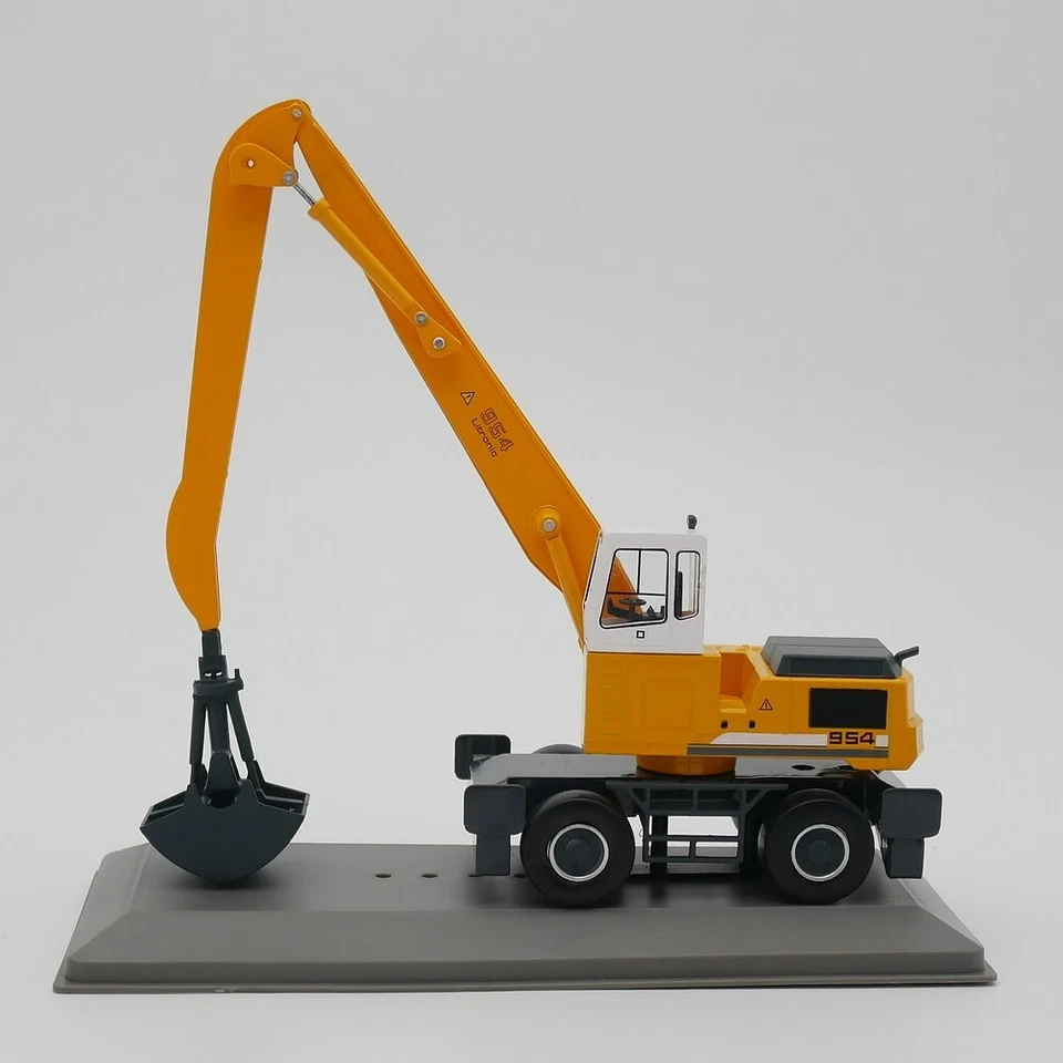 ixo 1:72 Construction Equipment Liebherr A 954 B Excavator Diecast Car Model - Image 2 of 4