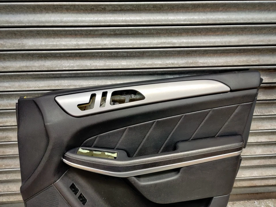2013 MERCEDES GL350 X166 AMG RIGHT FRONT DOOR CARD PANEL - Image 2 of 4