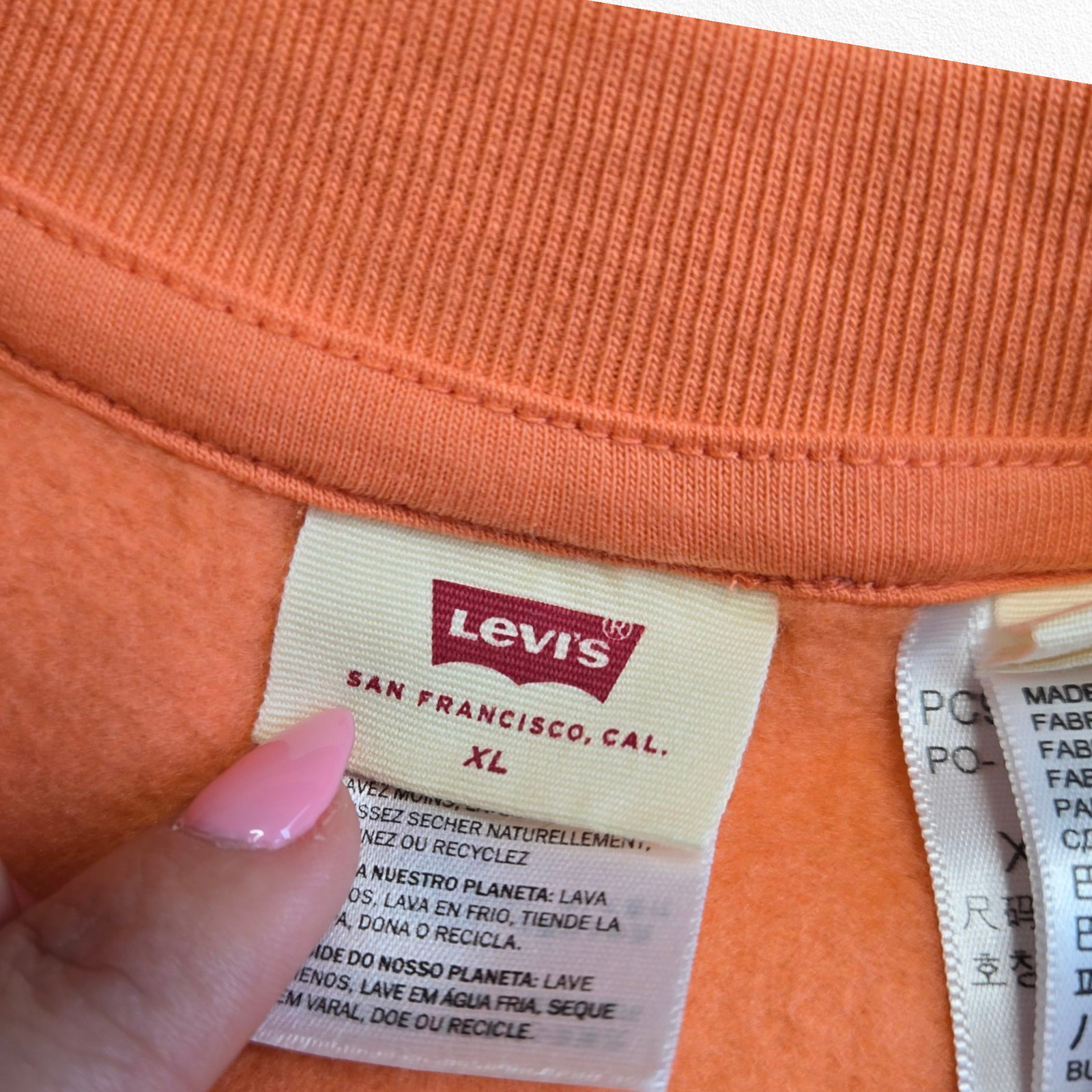 Levi's Coral Orange Retro Logo Cropped Crewneck Pullover Boxy Sweatshirt Size XL image 4