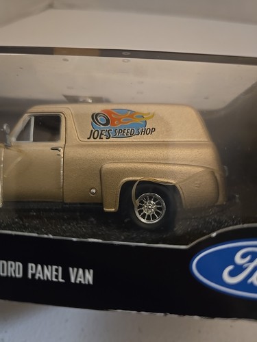 HOTWHEELS COOL CLASSICS SERIES-JOE'S SPEED SHOP 1955 FORD PANEL VAN-1/43 SCALE - Picture 10 of 11