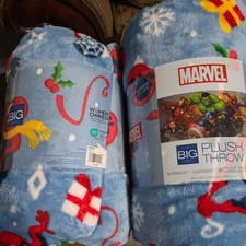 New 2 The Big One Marvel Spiderman Holiday Oversized Plush Throw 5ft x 6ft