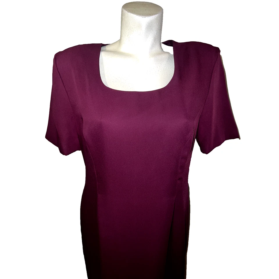 SAG HARBOR Dress Size 16 Cranberry SS Rear Zip Lined Sheath Office Work Dressy - Image 2 of 4