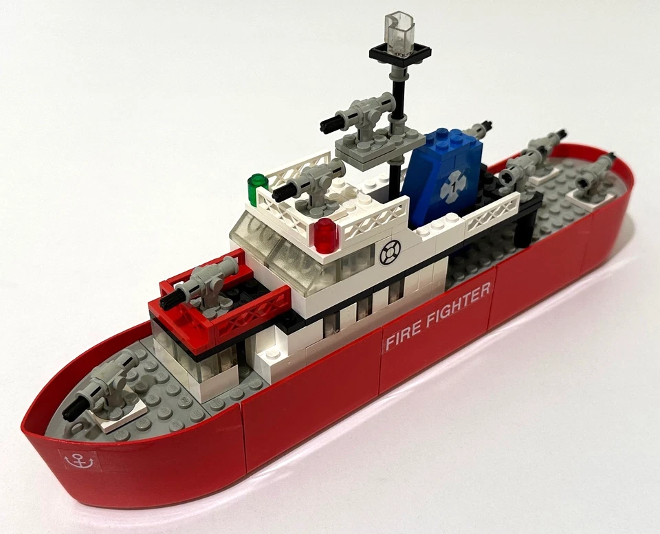 Vintage ©1978 LEGO 316 Legoland Boat Fire Fighter Ship/Launch Complete with Box - Image 3 of 4